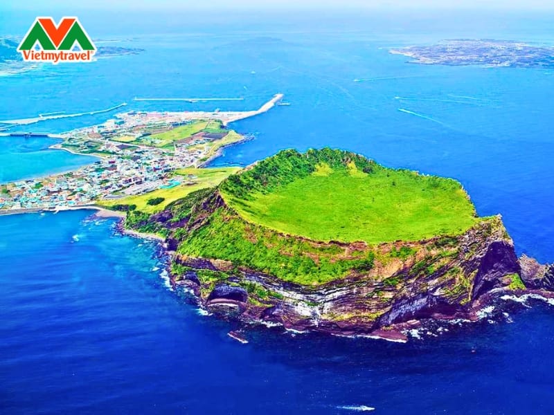 dinh-nui-seongsan-sunrise