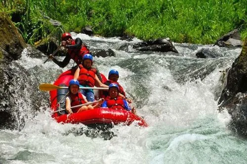 Vé chèo thuyền vượt thác Bali