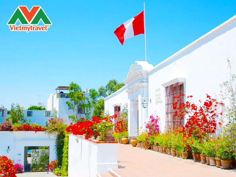 bao-tang-larco-herrera