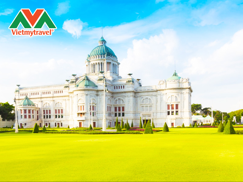 cung-dien-ananta-samakhom