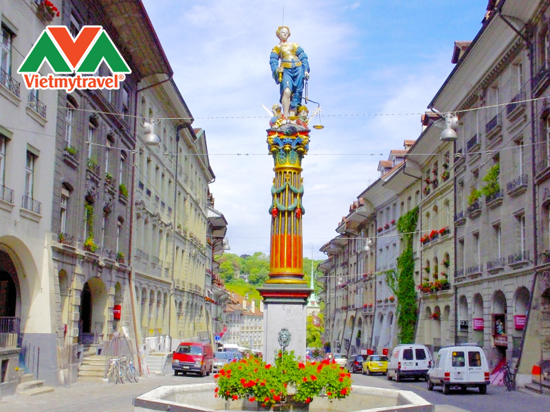 dai-phun-nuoc-gerechtigkeitsbrunnen