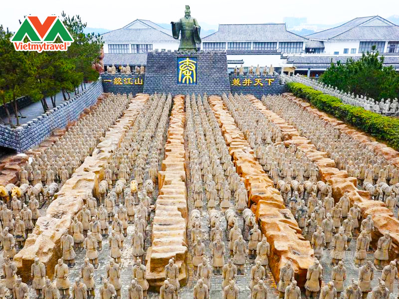 lang-mo-tan-thuy-hoang