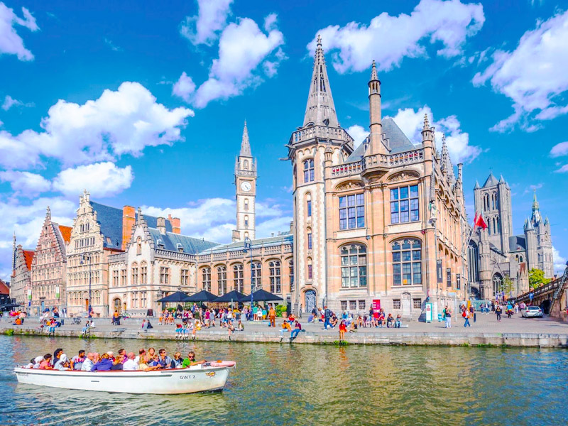 tour-du-lich-chau-au-gia-re