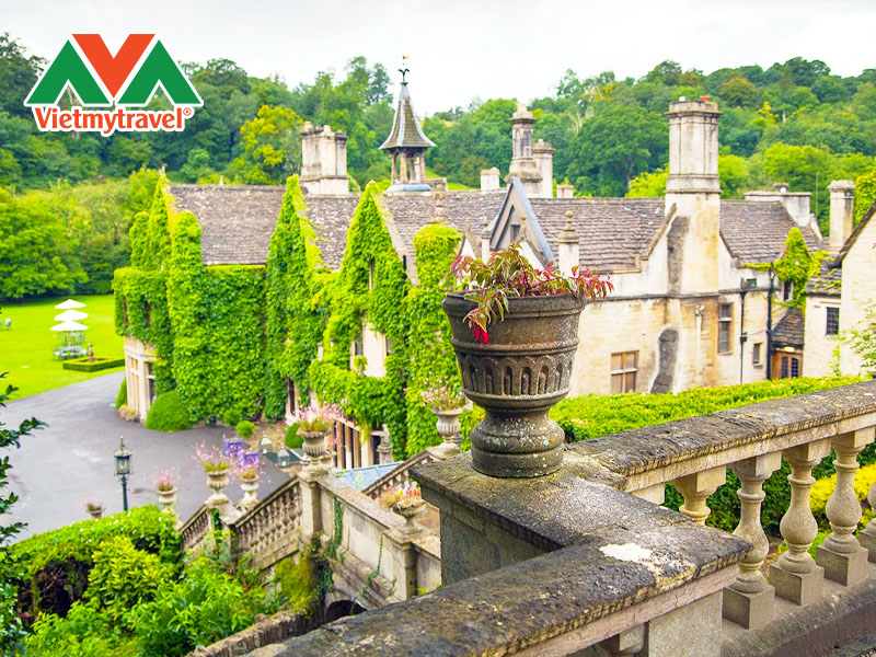 lang-co-castle-combe