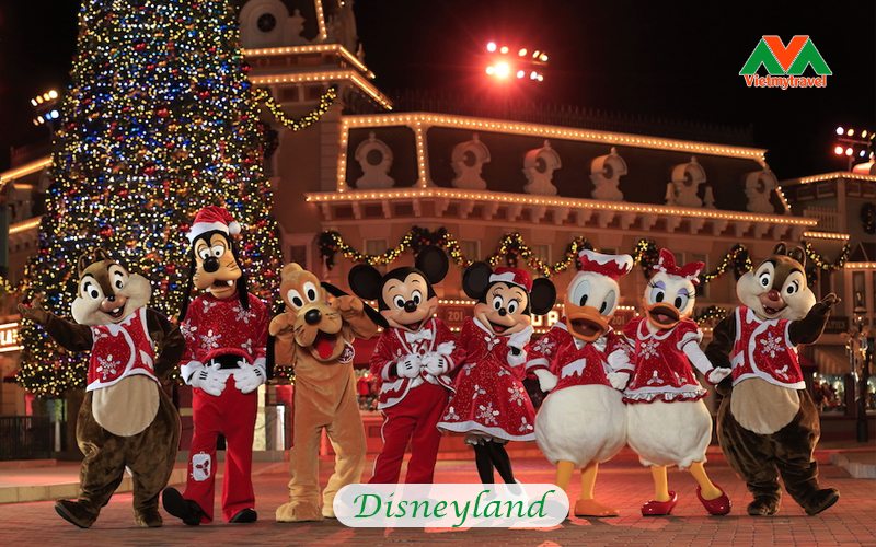 Địa điểm đến đón lễ Noel nên ghé thăm - Khu vui chơi Disneyland