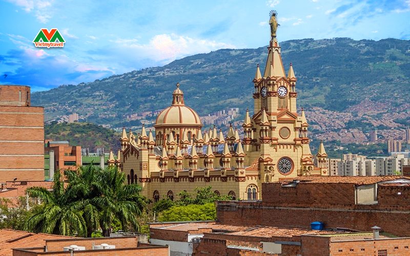Cùng khám phá văn hoá đặc sắc với tour du lịch Colombia
