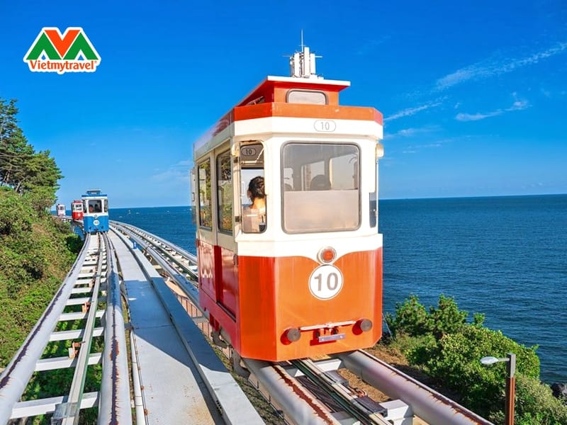 tau-dien-ven-bien-haeundae-vietmytravel
