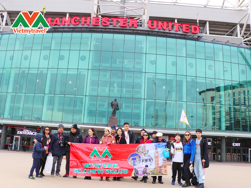 san-van-dong-old-trafford