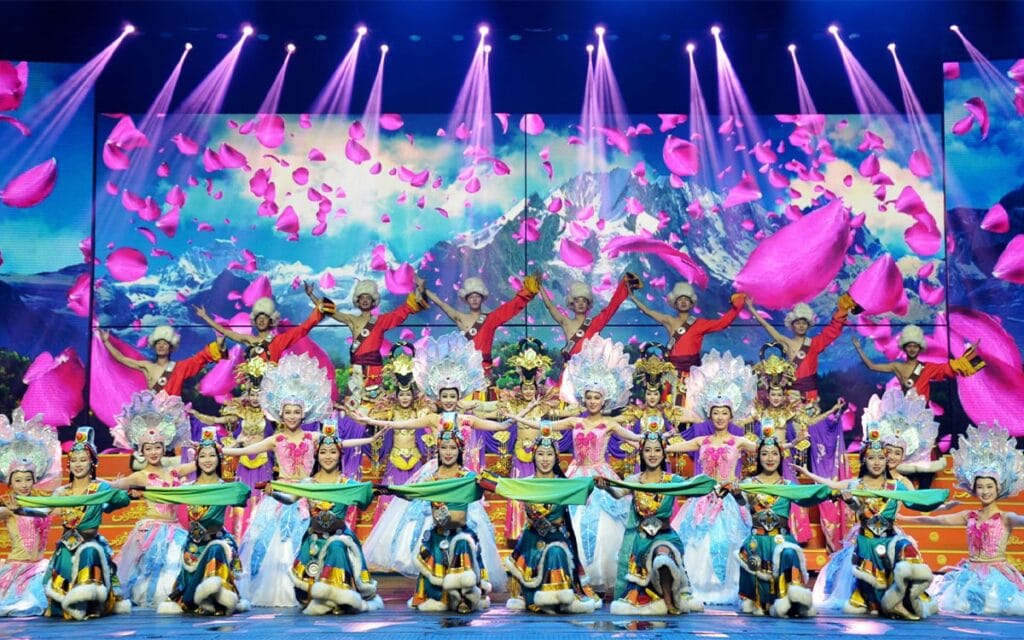 show-le-giang-thien-co-tinh