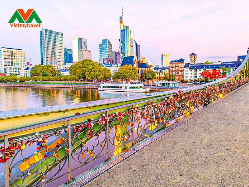 cau-tinh-yeu-frankfurt