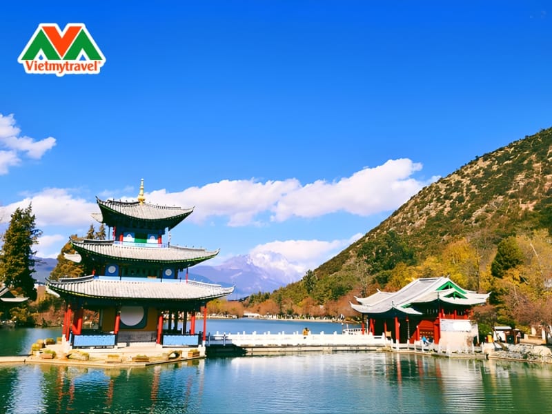 cong-vien-hac-long-dam-trung-quoc