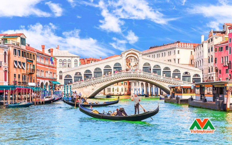 Đi thuyền Gondola