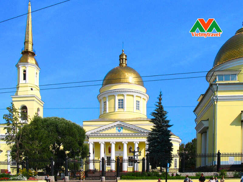 nha-tho-Alexander-Nevsky