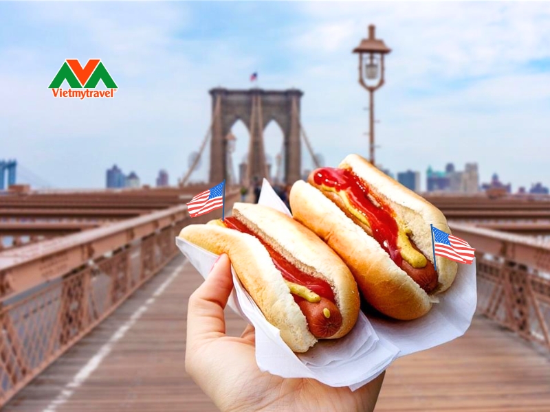 Hotdog đường phố Mỹ