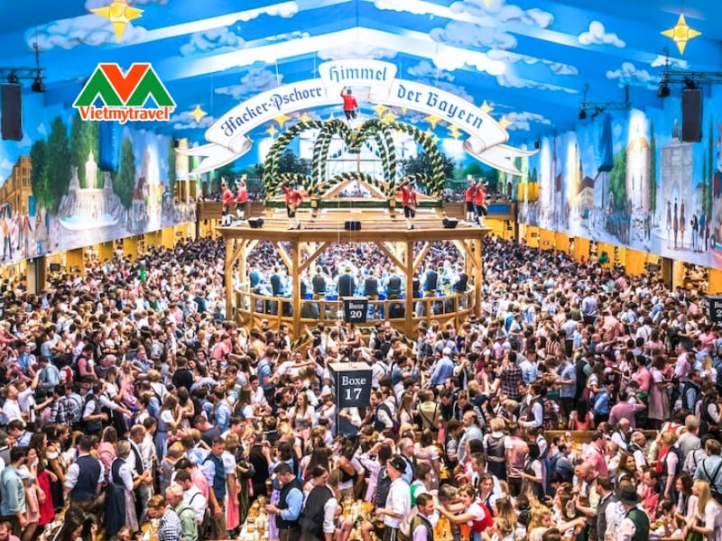 Lễ hội bia Oktoberfest - Đức