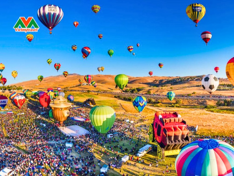 le-hoi-khinh-khi-cau-albuquerque-vietmytravel
