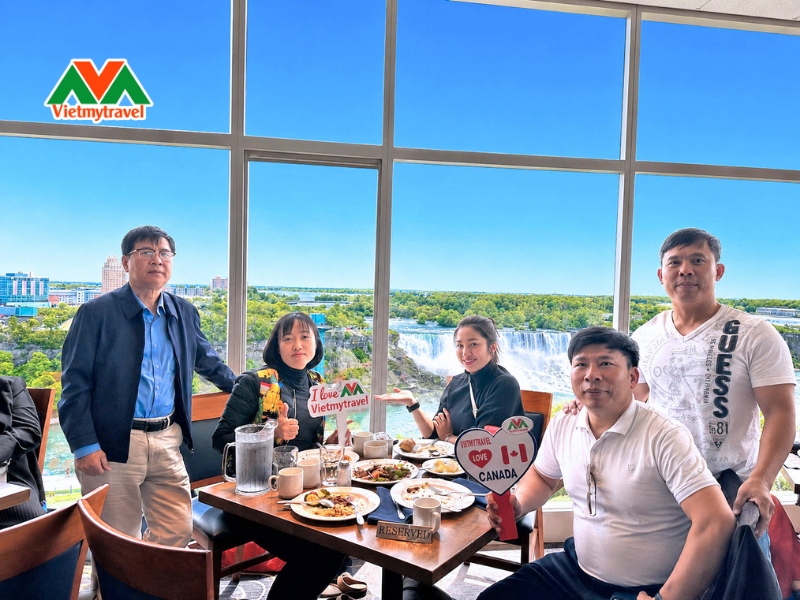 top-12-mon-ngon-noi-tieng-o-canada-vietmytravel