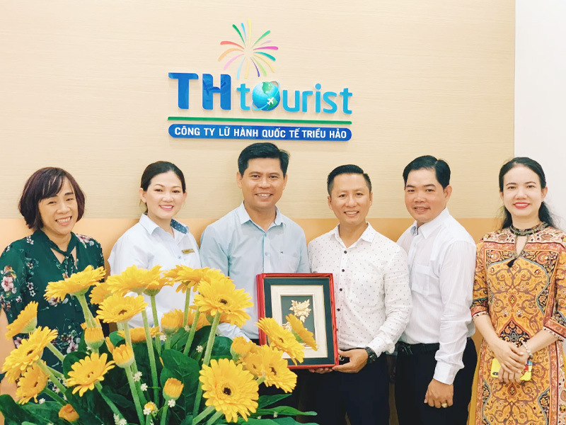 trieu-hao-tourist