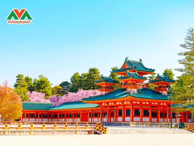 den-heian-shrine