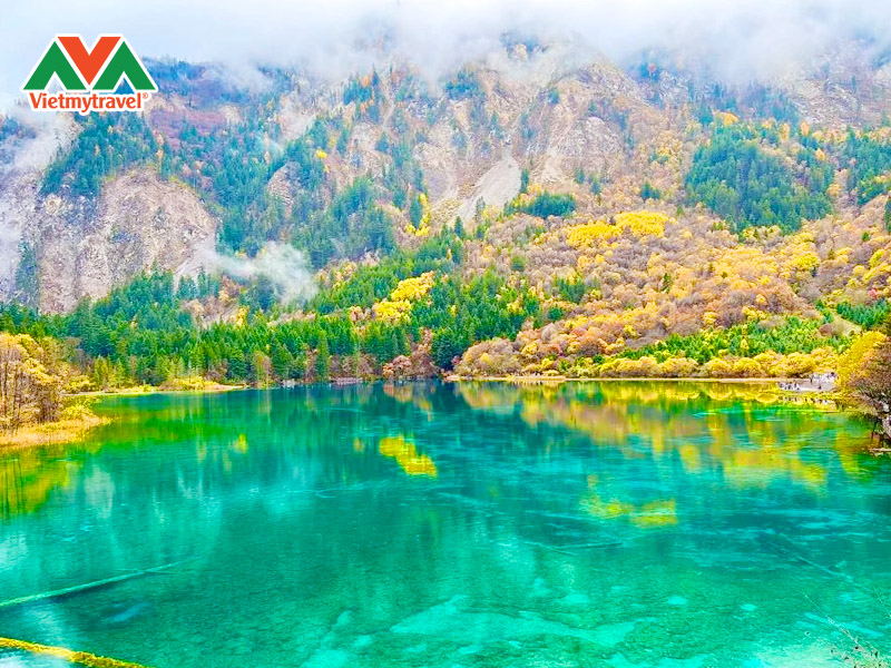 ho-guong-mirror-lake