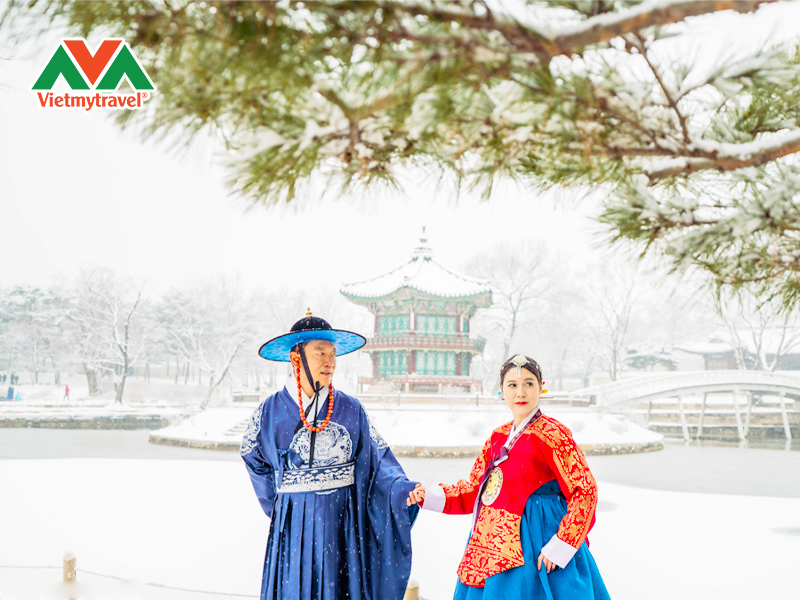 cung-dien-gyeongbokgung-mua-dong